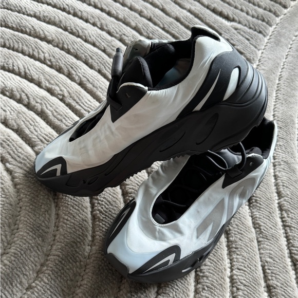 The adidas Yeezy Boost 700 MNVN ‘Blue Tint’ - Picture 2 of 4